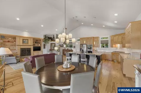 Dining - 1647 NE Springhill Dr, Albany, OR 97321 photo 1 of 1