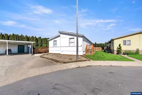 830 N Main St #12, Mount Angel, OR 97362