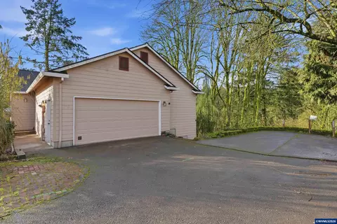 112 Mellinger Pl, Dayton, OR 97114