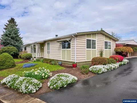 450 SE Lacreole Dr #26, Dallas, OR 97338