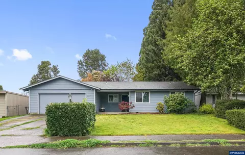 2247 Greentree Dr NE, Salem, OR 97305