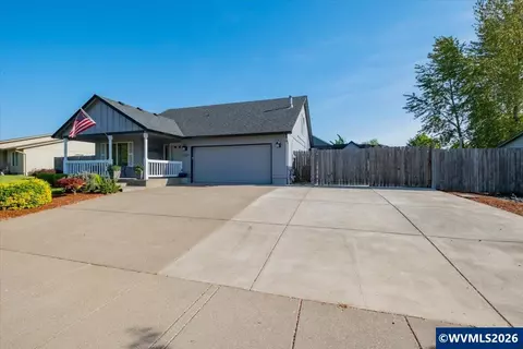 3221 NE Siuslaw Ave, Albany, OR 97321