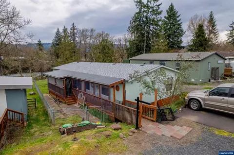 1530 Tamarack St #17, Sweet Home, OR 97386