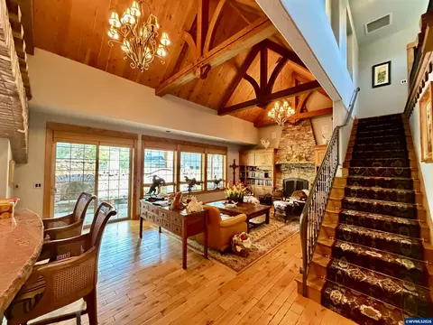 61212 Gorge View St, Bend, OR 97702 photo 4