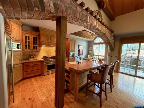 61212 Gorge View St, Bend, OR 97702 photo 6