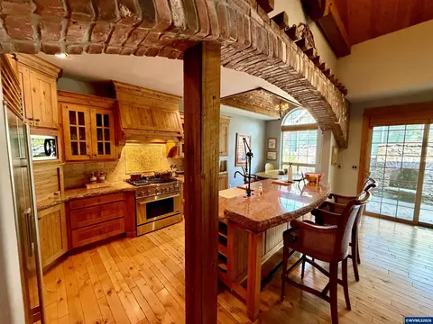 61212 Gorge View St, Bend, OR 97702 photo 8