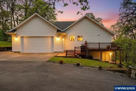 1299 Twin Hills Dr SE, Jefferson, OR 97352