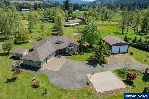6982 River Bend Dr NE, Silverton, OR 97381