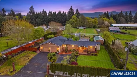 23501 NE Sunnycrest Rd, Newberg, OR 97132