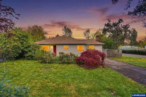 895 Ratcliff Dr SE, Salem, OR 97302