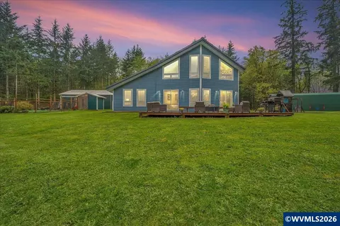 62710 Wagon Wheel Dr, Saint Helens, OR 97051