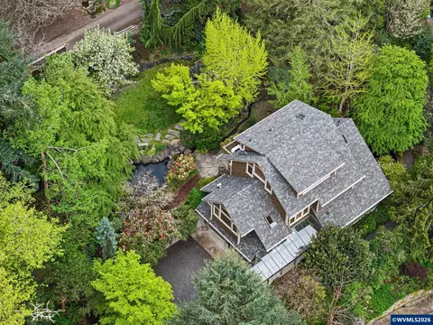 2089 Graham Dr, Eugene, OR 97405