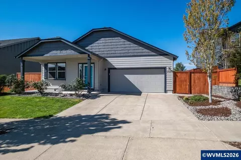 2764 NW Weather Stone St, Albany, OR 97321