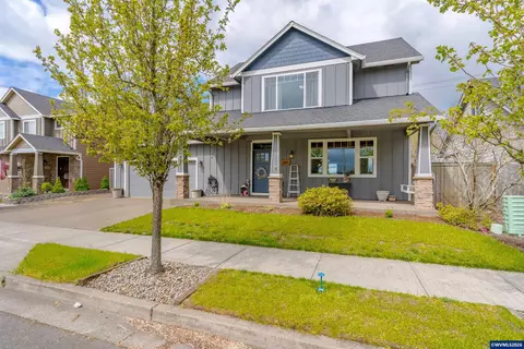 905 Pintail St, Silverton, OR 97381