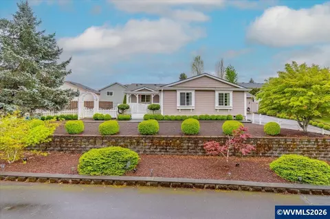 3427 Lake Vanessa Cir NW, Salem, OR 97304
