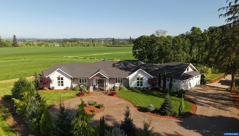 752 Macinnes Ln NE, Salem, OR 97317
