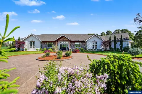 752 Macinnes Ln NE, Salem, OR 97317