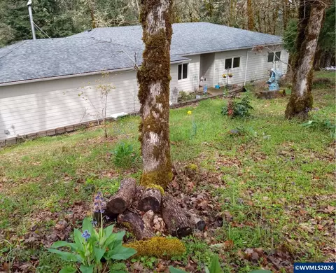15577 Oakdale Rd, Dallas, OR 97338
