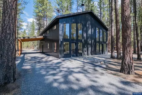 Exterior - 2507 Rohlfing Cir, La Pine, OR 97739 photo 2 of 10