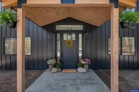Exterior - 2507 Rohlfing Cir, La Pine, OR 97739 photo 3 of 10