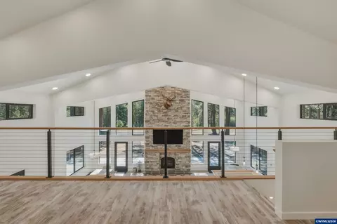 Entry Way - 2507 Rohlfing Cir, La Pine, OR 97739 photo 5 of 5