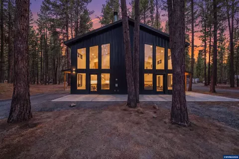 Exterior - 2507 Rohlfing Cir, La Pine, OR 97739 photo 4 of 10