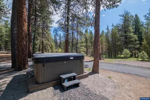 Exterior - 2507 Rohlfing Cir, La Pine, OR 97739 photo 6 of 10