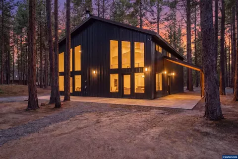 Exterior - 2507 Rohlfing Cir, La Pine, OR 97739 photo 5 of 10
