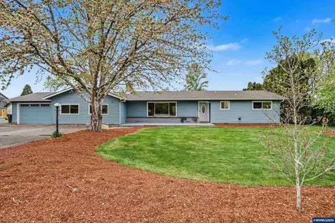 2140 SW 49th St, Corvallis, OR 97333