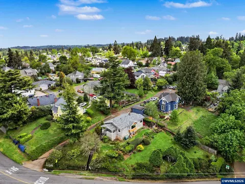 View/Area - 700 Oak St, Silverton, OR 97381 photo 3 of 6