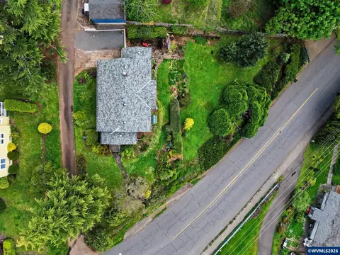 View/Area - 700 Oak St, Silverton, OR 97381 photo 5 of 6