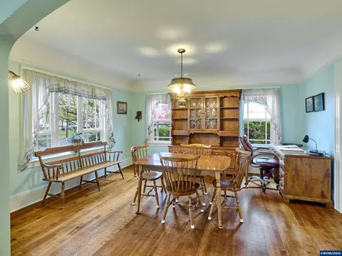 Dining - 102 E 5th St, Molalla, OR 97038 photo 2 of 3