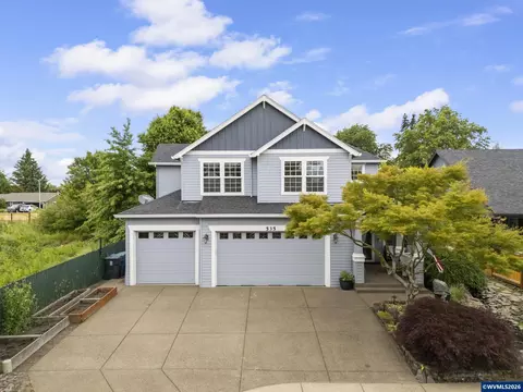 535 Maple St, Mount Angel, OR 97362