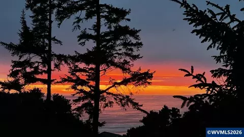 416 NW 19th Ct, Newport, OR 97365