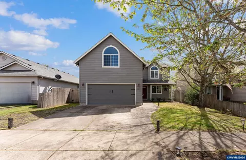 46 Grace St, Lebanon, OR 97355