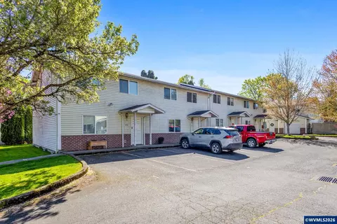 422-438 Warren St S, Monmouth, OR 97361