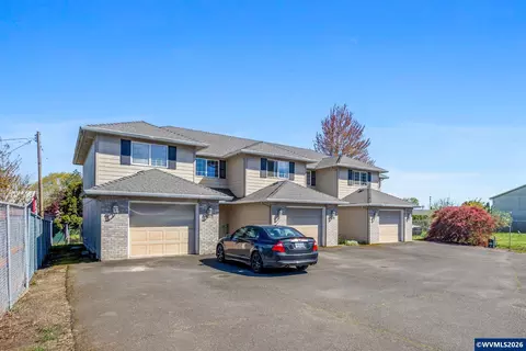 427-441 Warren St S, Monmouth, OR 97361