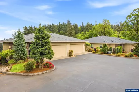 938 Sahalee Ct SE, Salem, OR 97306
