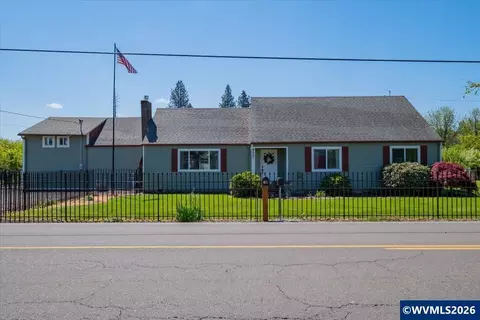 425 Crowfoot Rd, Lebanon, OR 97355