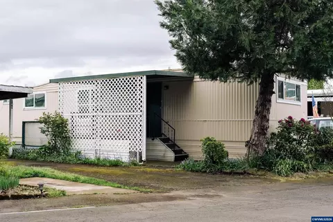 148 Clearwater Ave NE, Salem, OR 97301