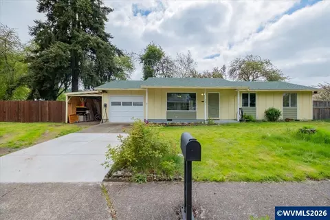 2241 Kalmia St, Sweet Home, OR 97386