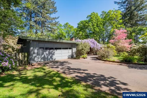 3544 Pioneer Dr SE, Salem, OR 97302