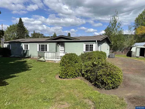 1028 Linn Way, Brownsville, OR 97327