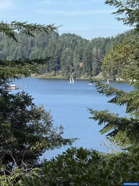 3196 S Ten Mile Lk, Lakeside, OR 97449