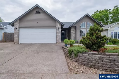 5733 Flairstone Dr SE, Salem, OR 97306
