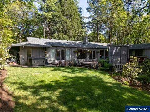 3210 NW Hurleywood Dr, Albany, OR 97321