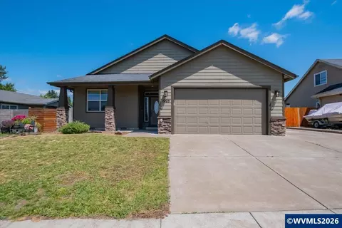1225 46th Ave, Sweet Home, OR 97386
