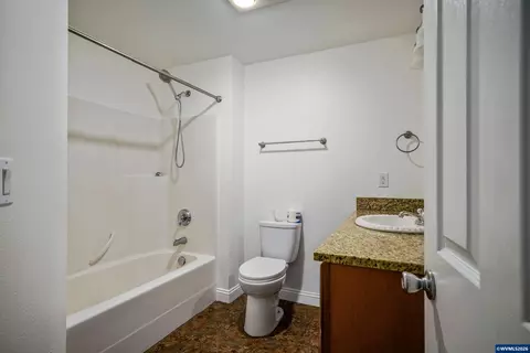 Bath - 47280 Lyons Mill City Dr, Lyons, OR 97358 photo 1 of 4