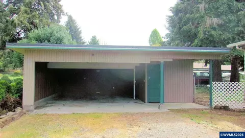 944 5th St, Lyons, OR 97358 photo 2