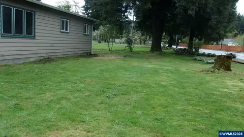 944 5th St, Lyons, OR 97358 photo 9